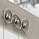 NHK発注業者が参道破損 画像