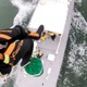 小型機不時着か、1人死亡 画像