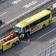 新東名、浜松で事故8人けが 画像