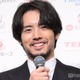 赤楚衛二、髭＆スーツ姿で「ベストドレッサー賞」授賞式登場「決して無精髭ではありません（笑）」 画像