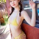 ネットで話題“悲運の事件”ちーまき、王道から変化球水着 規格外スタイルで魅了 画像