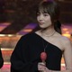 川口春奈、大胆肩出しドレスで登場「レコ大」初司会務める＜第65回輝く！日本レコード大賞＞ 画像