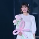 鶴嶋乃愛、ふんわりワンピからほっそり美脚チラリ ハイソックスでガーリーな雰囲気【TGC 2024 S／S】 画像