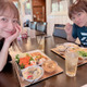 辻希美、夫・杉浦太陽との仲良しランチデートSHOTを公開「お腹いっぱい頂きました」 画像