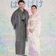 【朝ドラ「ばけばけ」夫役発表会見】“夫婦役”高石あかり＆トミー・バストウ、揃って直筆美文字のボード作成 ヒロイン会見でもメッセージ配布していた 画像