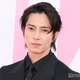 山下智久、タンクトップから鍛えられた腕披露「甘いマスクからは考えられない筋肉」「ピースが控えめで可愛い」とファン悶絶 画像