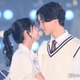 「今日好き」“まうバオ”小國舞羽＆Baoカップルがキス寸前 至近距離で見つめ合い【関コレ2025S/S】 画像