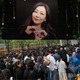 中山美穂さん「お別れの会」に1万人の“ミポリン”ファンが参列 会場外には長蛇の列 画像