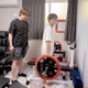 第5子妊娠中の辻希美、杉浦太陽と息子の筋トレSHOT公開＆家族の共通点明かす「我が子もみんな筋肉質」 画像