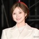 乃木坂46・6期生の川端晃菜、“推し”白石麻衣と号泣ハグ「映画1本見たくらいの感動」「エモすぎる」と話題 画像