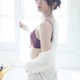 プロ雀士・東城りお、ほっそり美ボディ際立つ肌見せSHOT披露！初のフォトエッセイで人生を振り返る 画像