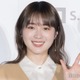 高山一実、“ギリギリ”ミニ丈から美脚スラリ「惚れる」「どんなコンセプトでも似合う」の声 画像