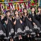 日向坂46、美肌輝くブラックドレスで雰囲気ガラリ ミセス主催イベントに登場【Mrs. GREEN APPLE presents「CEREMONY」】 画像