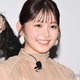 久間田琳加、美脚際立つミニスカ姿「綺麗なお姉さんで憧れる」「お人形みたい」と絶賛の声 画像