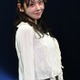FRUITS ZIPPER櫻井優衣、カール前髪で抜け感 ウエスタンブーツ合わせがおしゃれ【オキコレ2025】 画像