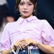 CUTIE STREET古澤里紗、ビッグリボンがお似合い 爽やかピンクシャツ着こなす【オキコレ2025】 画像