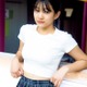 “グラビア界の次世代スター”虹咲カリナ、美ウエストちらり「ヤンマガ」初登場 画像