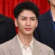 WEST.藤井流星、憧れの人気女優明かす「すごいじゃないですか」【スティンガース】 画像