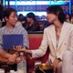 【愛の、がっこう。第1話】まじめ教師・愛実（木村文乃）、ホスト・カヲル（ラウール）と出会う 画像