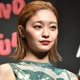 吉柳咲良、ミニスカから美脚披露「抜群スタイル」「おしゃれ」と反響 画像