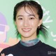 中田クルミ、美脚輝くショーパン姿 ロンドンでのオフショットに反響「お洒落」 画像
