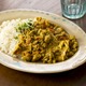 カレーに絡むふわふわ卵は、幸せの味！10分で完成「プーパッポンカレーキーマ」 画像