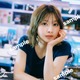日向坂46富田鈴花1st写真集、旅先で偶然の出会い果たした2ショット ポストカード2種解禁【鈴花サーキット】 画像