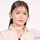 久間田琳加、スラリ美脚際立つ“りんか丈”衣装姿公開「憧れのスタイル」「可愛すぎる」と反響 画像