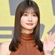 生見愛瑠、美肩際立つオフショル私服姿公開「着こなしオシャレ」「可愛すぎる」と反響 画像