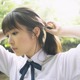 乃木坂46小川彩、爽やかな制服姿にドキッ！自然豊かな古民家＆緑の中の清流を舞台にあふれる透明感 画像