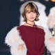 フォーエイト48あみか、大ぶりコートから美肩ちら見せ【関コレ2025A/W】 画像