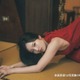 本田真凜、しなやかなボディラインが際立つ赤ドレスSHOT披露！ドキッとするような大人っぽい表情で魅せる 画像