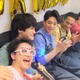 Aぇ! group、番組1周年記念しカラオケで熱唱・末澤誠也に誕生日サプライズ 5人での“石垣島旅”も【あっちこっちAぇ!】 画像