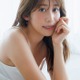 元NHKアナ・中川安奈、グラビア初挑戦「週プレ」表紙で素肌輝く 画像