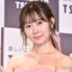 渡辺美優紀、オフショル×ミニ丈で美スタイル披露「ドキッとした」「彼女感すごい」ファン悶絶 画像