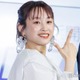 高橋愛、膝上ミニで美脚スラリ 私服ショット多数公開に「全部似合う」「いつまでも憧れ」の声 画像