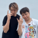 ノンスタ井上、NEWS小山慶一郎と“キメポーズ”でパシャリ！気さくな人柄に好感「本当に良い人」 画像