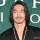 EXILE AKIRA、鍛え抜かれた胸筋のぞく 長髪×ヒゲ姿で色気放つ【ブルガリ展覧会フォトコール第一夜】 画像