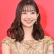 足立梨花、オフショル私服で美肩輝く「爽やかで可愛い」「センス抜群」の声 画像
