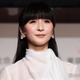 Perfumeかしゆか、“超ミニ丈”で美脚全開・レアなお団子ヘアも披露「新鮮」「リアル女神」 画像