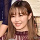 鷲尾伶菜、ウエストチラ見せコーデ披露「かっこいい」「引き締まってて綺麗」 画像