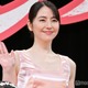 長澤まさみ、圧巻美脚際立つショット公開「さすがの美しさ」「長すぎる」 画像