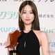 高橋ひかる、美背中輝くブラックドレスで登場 美脚保つための“母からの教え”とは【第21回クラリーノ美脚大賞2025】 画像
