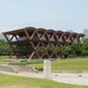 横浜の新ランドマーク「横浜ティンバーワーフ」木を纏うアートな建築＆話題のグルメ店にも注目 画像