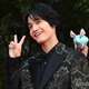 Aぇ! group佐野晶哉、レッドカーペットで次々ファンサ 個性派スーツ着こなす【第38回東京国際映画祭】 画像