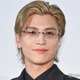 三代目JSB岩田剛典、舞台挨拶でジョーク連発 同時通訳で英語化され「恥ずかしい」【金髪】 画像