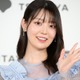 元乃木坂46阪口珠美、美デコルテ際立つドレス姿披露「女神降臨」「ドキッとした」の声 画像