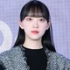 堀未央奈、美肩輝くノースリ衣装姿に絶賛の声「まさに女神降臨」「花柄が清楚で素敵」 画像