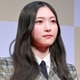櫻坂46谷口愛季、ミニスカ×ハイソックスコーデに反響「透明感レベチ」「美脚が眩しすぎる」の声 画像