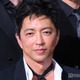 大沢たかお、街中に上下スウェット姿で降臨「オーラすごすぎ」「引き込まれるかっこよさ」と注目集まる 画像